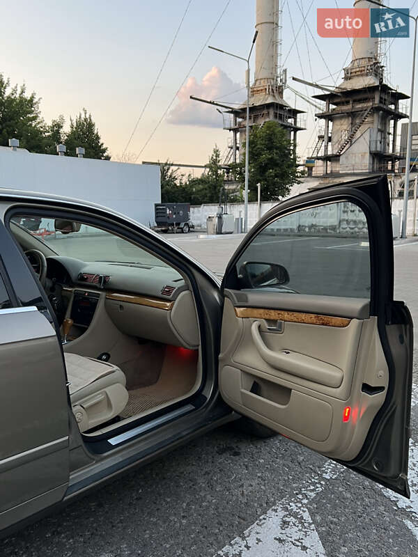 Седан Audi A4 2005 в Киеве
