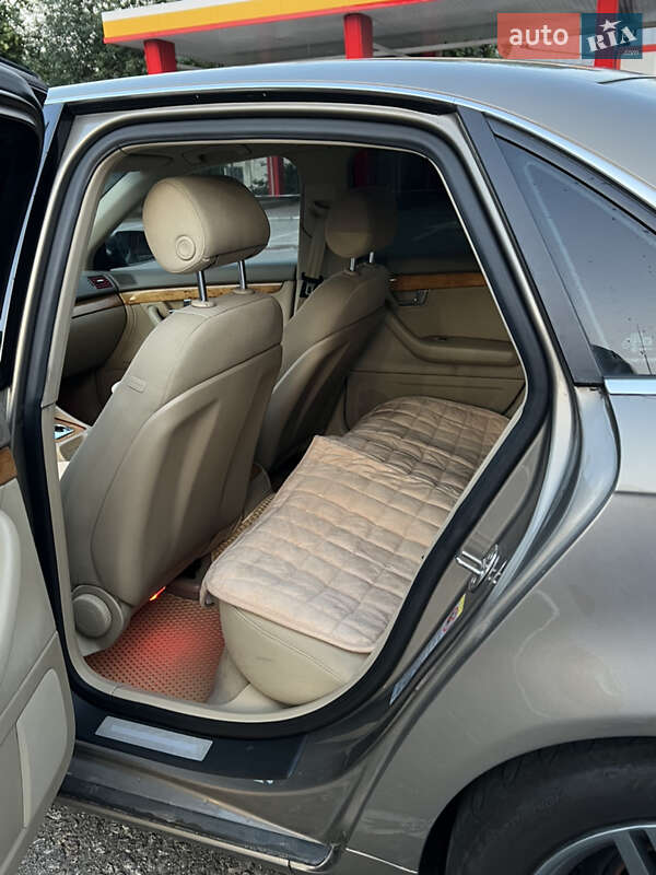 Седан Audi A4 2005 в Киеве