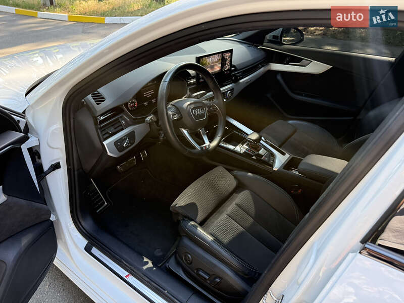 Седан Audi A4 2020 в Києві