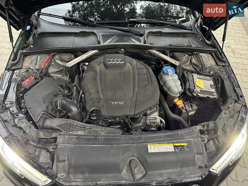 Седан Audi A4 2018 в Ивано-Франковске