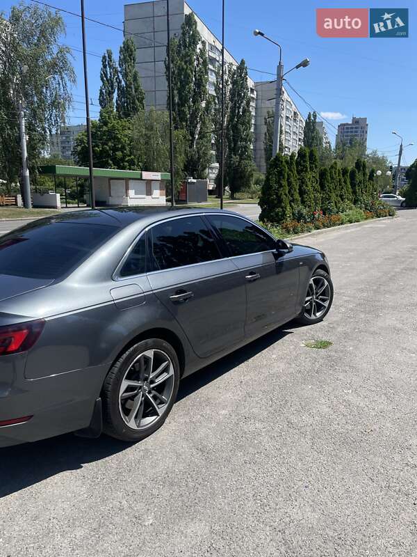 Седан Audi A4 2017 в Харкові