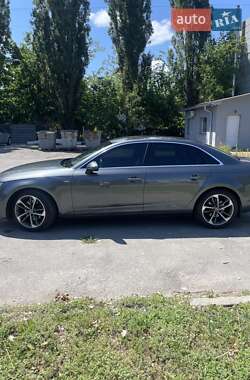 Седан Audi A4 2017 в 