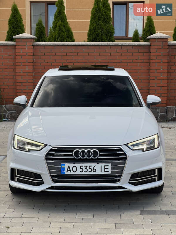 Седан Audi A4 2016 в Мукачево