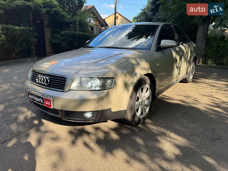 Седан Audi A4 2001 в 