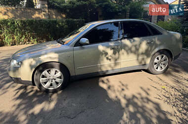 Седан Audi A4 2001 в 