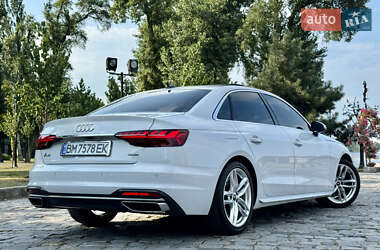 Седан Audi A4 2022 в 
