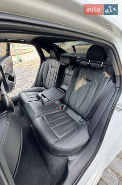 Седан Audi A4 2022 в 