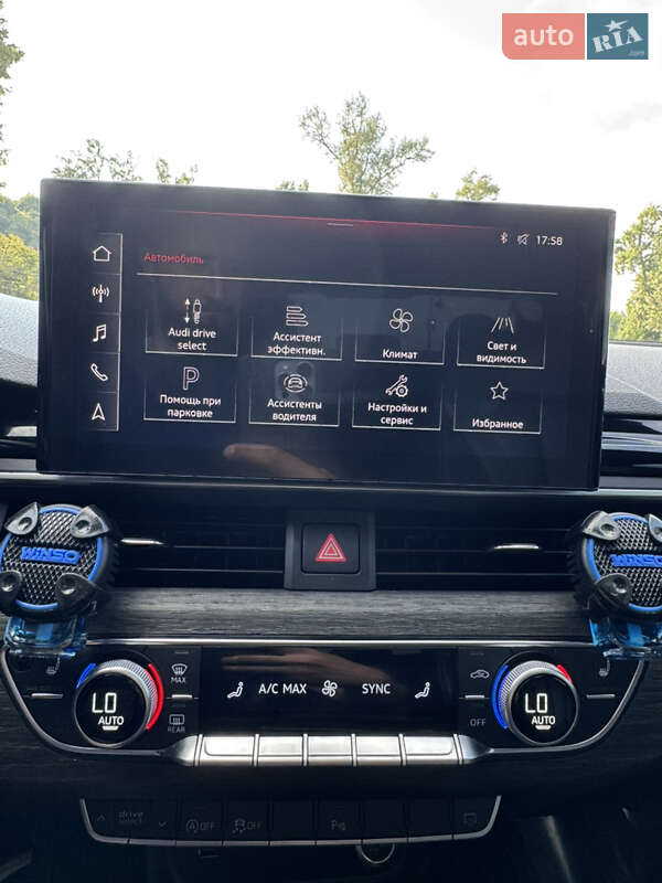 Седан Audi A4 2022 в Киеве