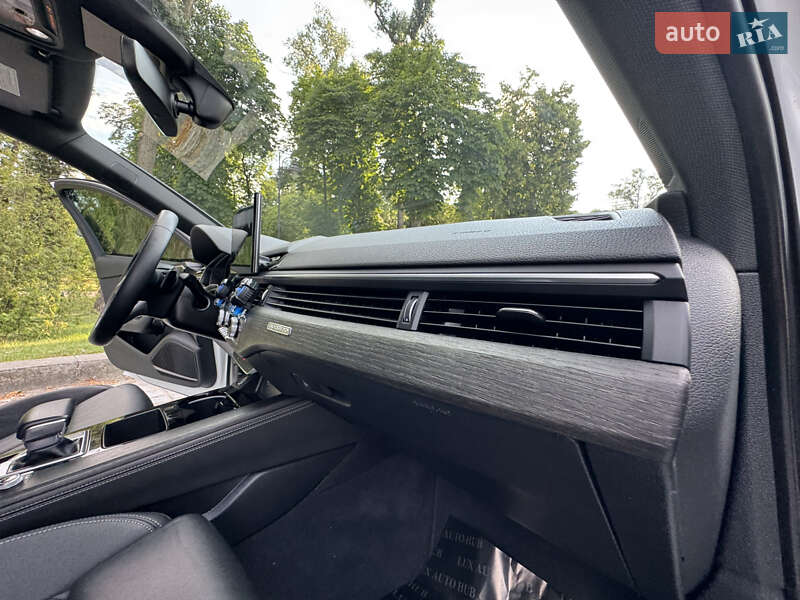 Седан Audi A4 2022 в Киеве
