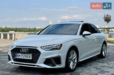 Седан Audi A4 2022 в 