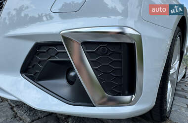 Седан Audi A4 2022 в 