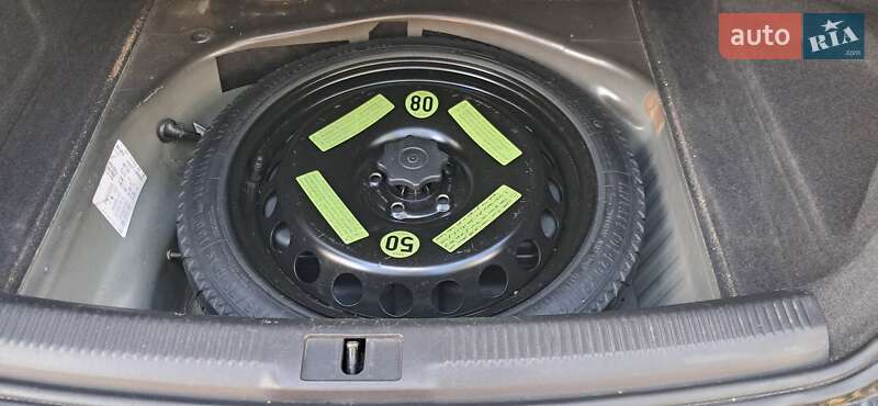 Седан Audi A4 2013 в Чернигове
