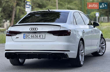 Седан Audi A4 2019 в 