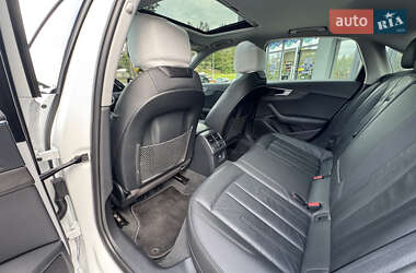 Седан Audi A4 2019 в 
