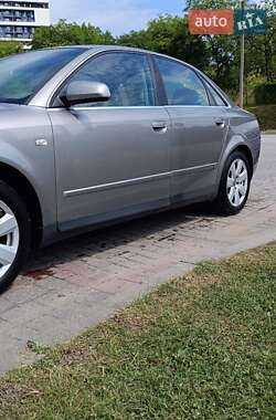 Седан Audi A4 2002 в 