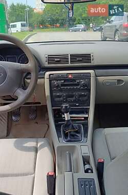 Седан Audi A4 2002 в 