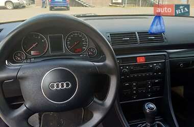 Седан Audi A4 2001 в 
