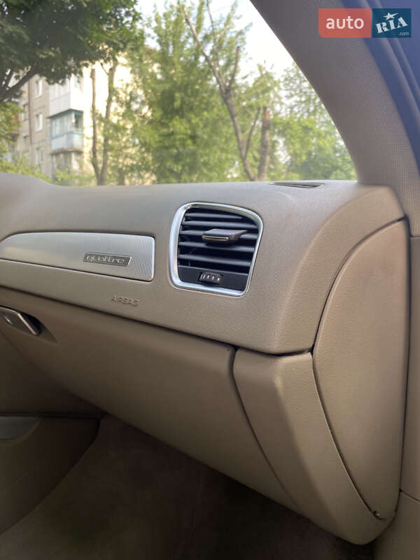 Седан Audi A4 2010 в Києві