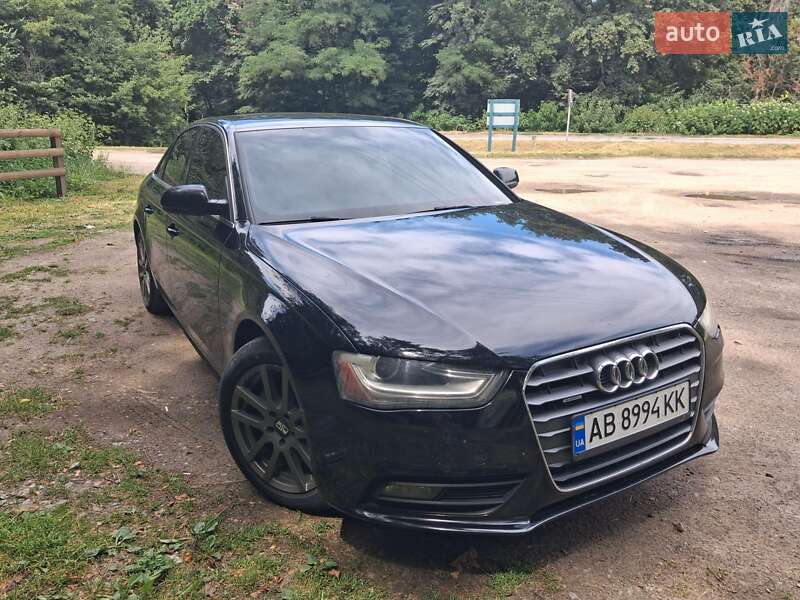 Седан Audi A4 2013 в 
