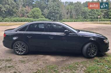 Седан Audi A4 2013 в 