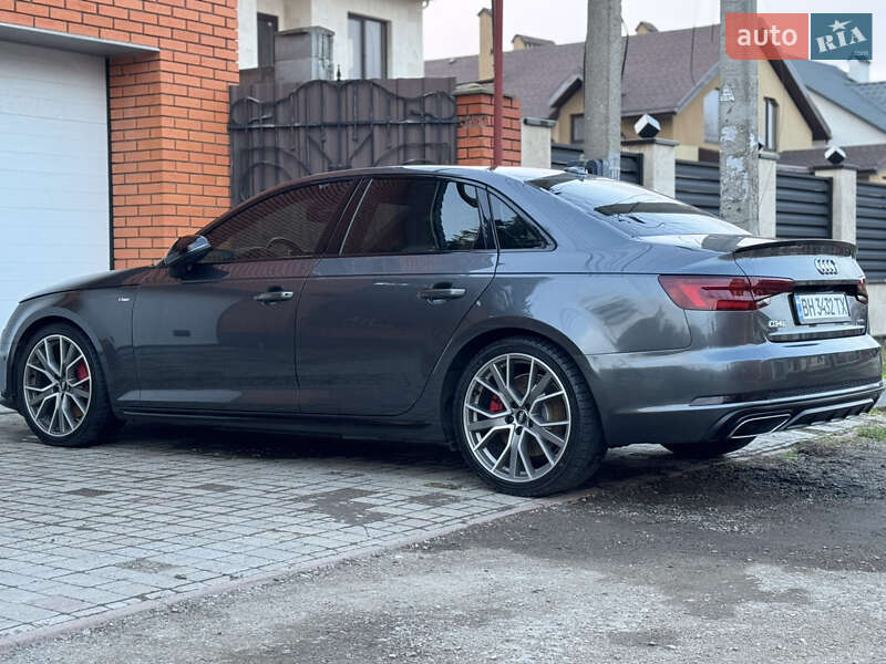 Audi A4 2019