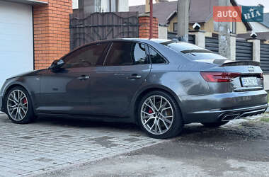 Седан Audi A4 2019 в 