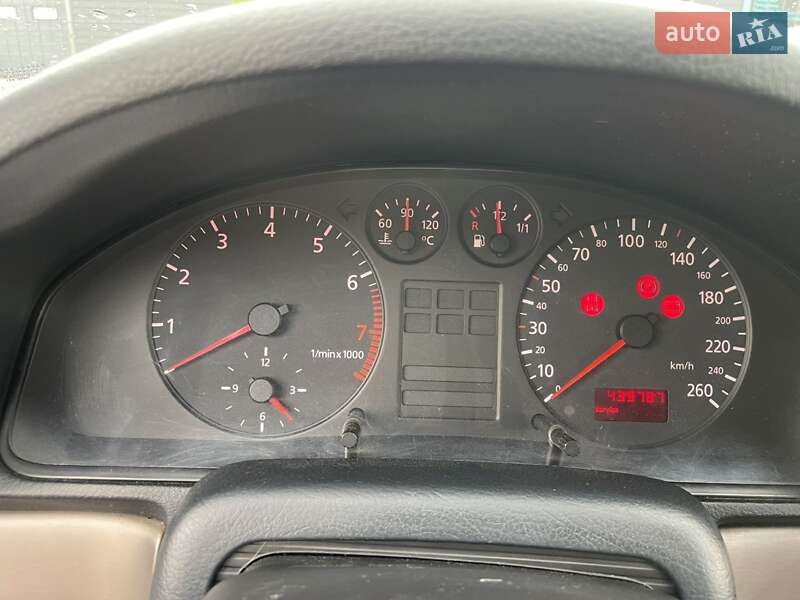 Седан Audi A4 1998 в Ивано-Франковске