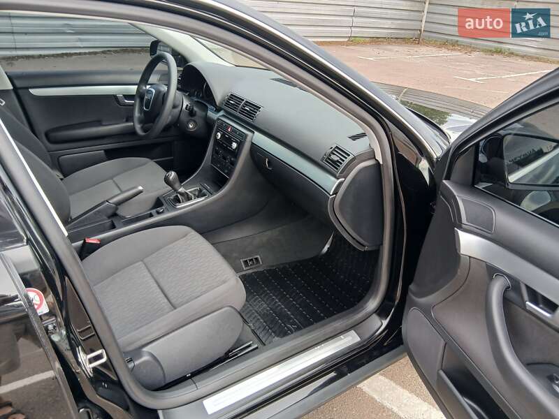 Универсал Audi A4 2004 в Ровно