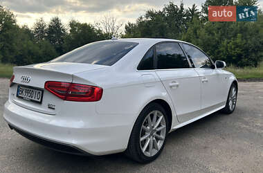 Седан Audi A4 2015 в 