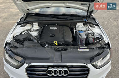 Седан Audi A4 2015 в 