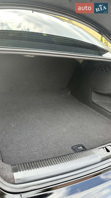 Седан Audi A4 2013 в Трускавці