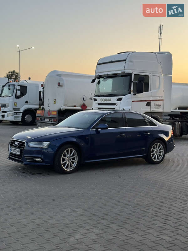 Седан Audi A4 2014 в Киеве