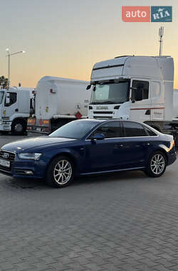 Седан Audi A4 2014 в 