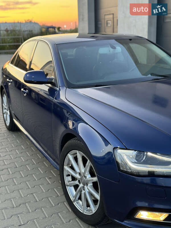 Седан Audi A4 2014 в Киеве