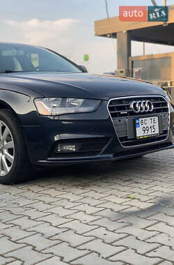 Седан Audi A4 2012 в 