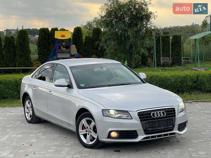 Седан Audi A4 2009 в 