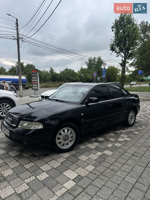 Седан Audi A4 2000 в Івано-Франківську