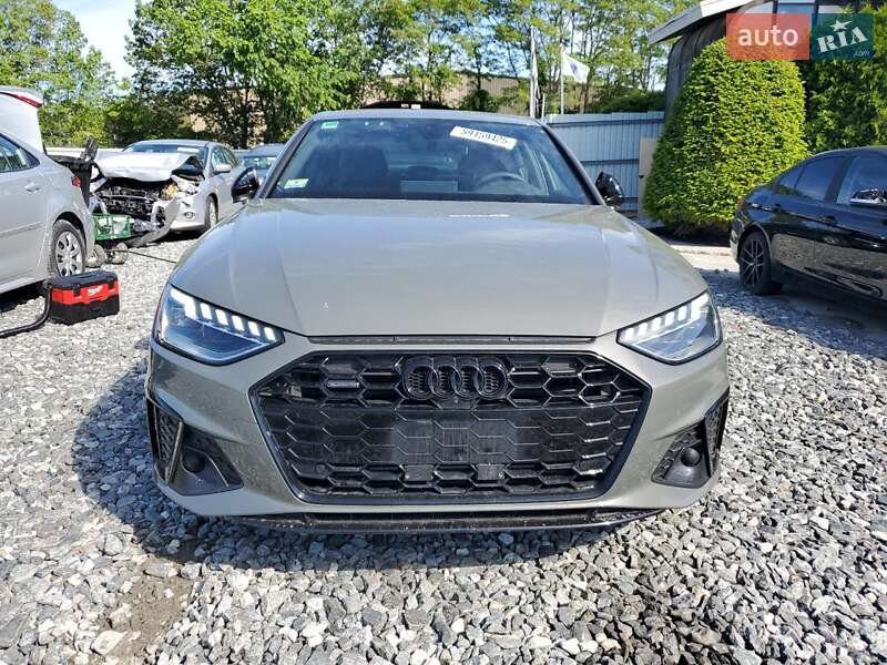 Седан Audi A4 2022 в Львове