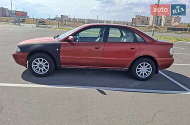 Седан Audi A4 1995 в 