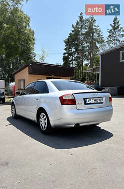 Седан Audi A4 2004 в 