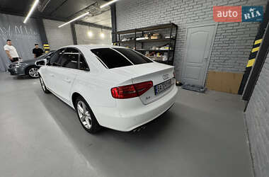 Седан Audi A4 2014 в 
