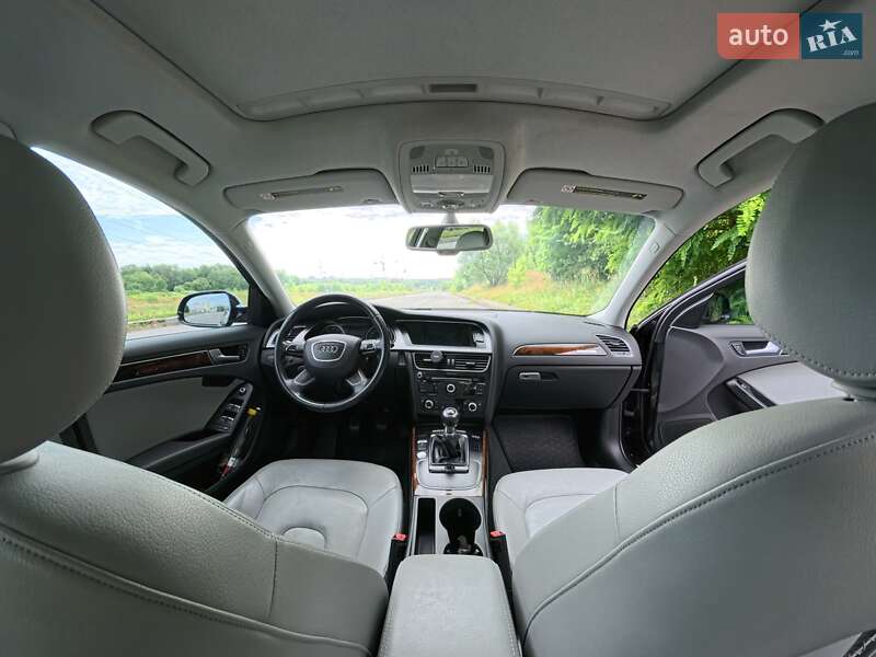 Седан Audi A4 2013 в Львові