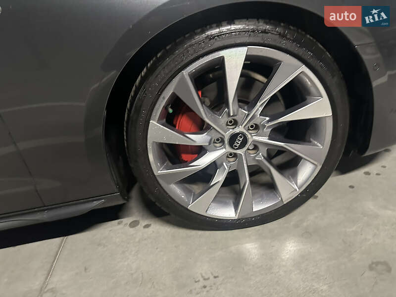 Седан Audi A4 2020 в Львові