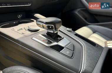 Седан Audi A4 2017 в 