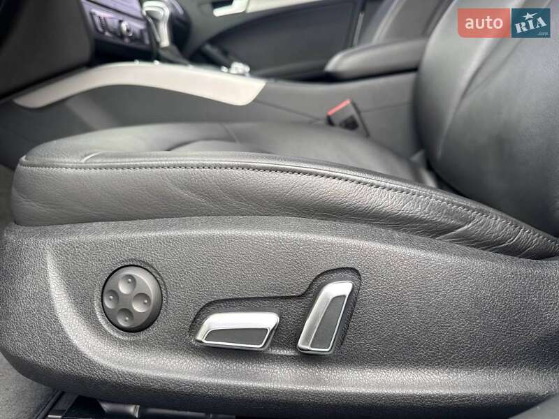 Седан Audi A4 2014 в Киеве