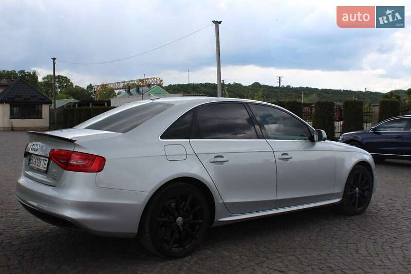 Седан Audi A4 2014 в Жовкве