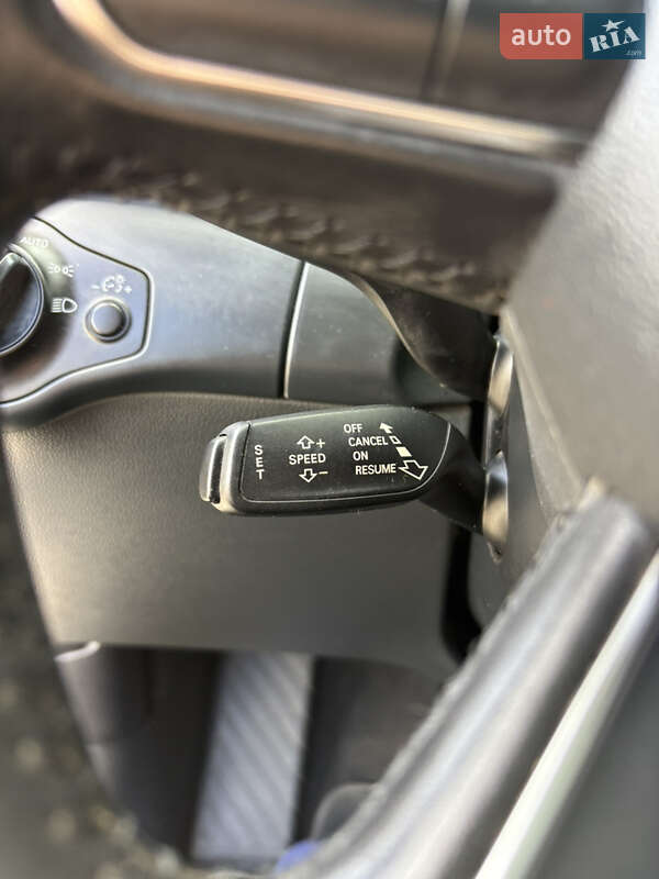 Седан Audi A4 2013 в Луцьку