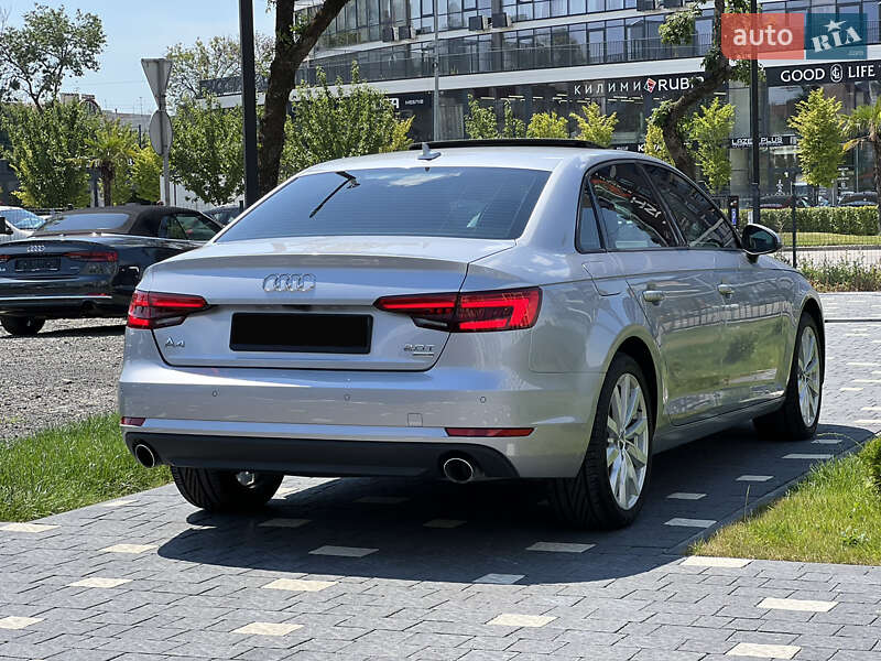 Седан Audi A4 2017 в Ужгороді