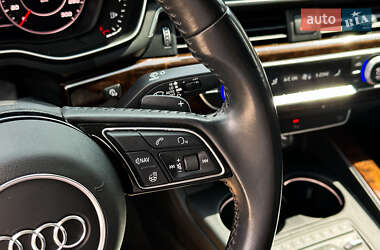 Седан Audi A4 2018 в 