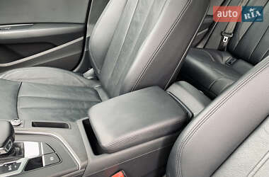 Седан Audi A4 2017 в 
